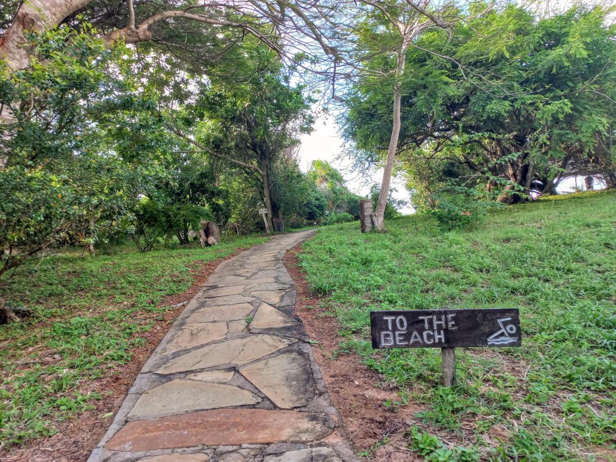 Watamu Beach Cottages B&B Exterior photo