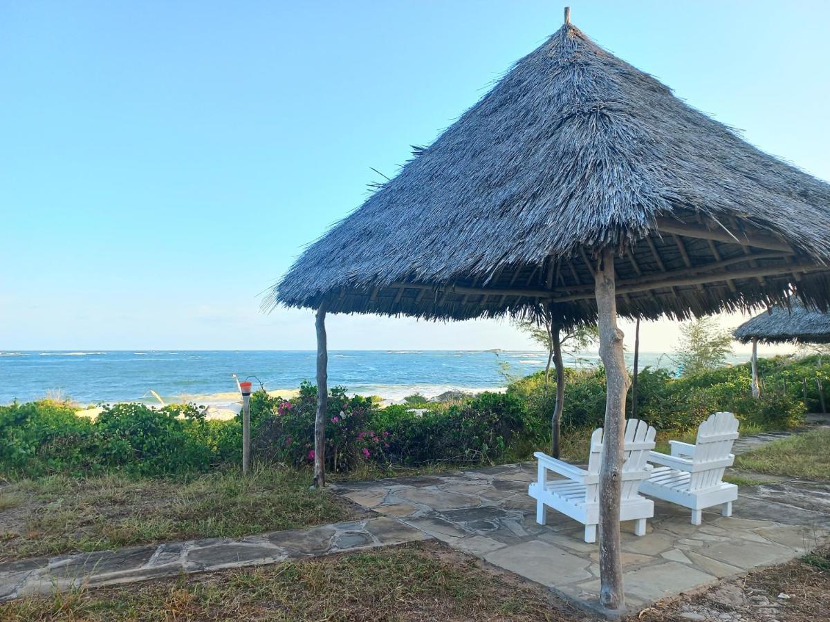 Watamu Beach Cottages B&B Exterior photo